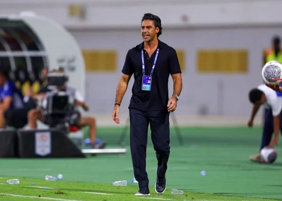 رونمایی از فرهاد مجیدی با لباس قرمز/ عکس