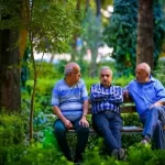 اطلاعیه سازمان تامین اجتماعی به بازنشستگان/ بازنشستگان در این تاریخ حساب خود را برای عیدی چک کنید!